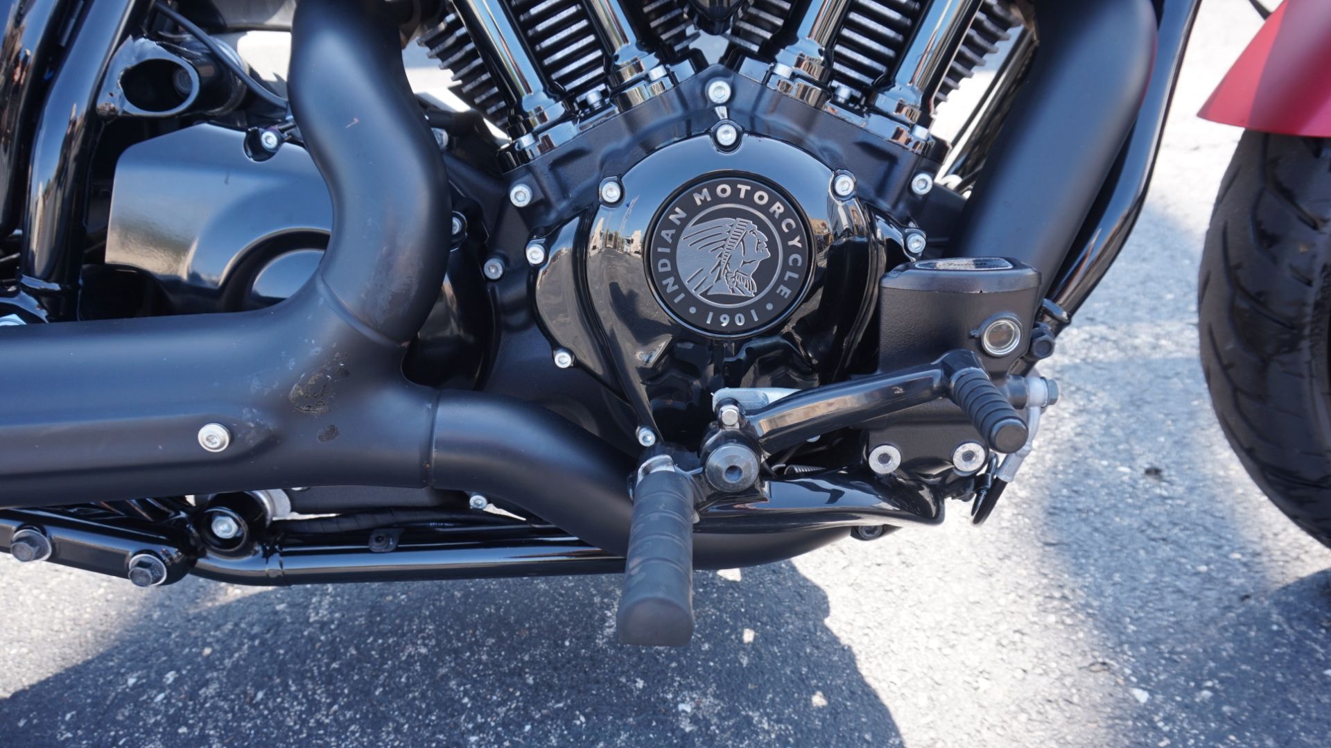 2023 Indian Motorcycle Sport Chief Dark Horse® in Racine, Wisconsin - Photo 17