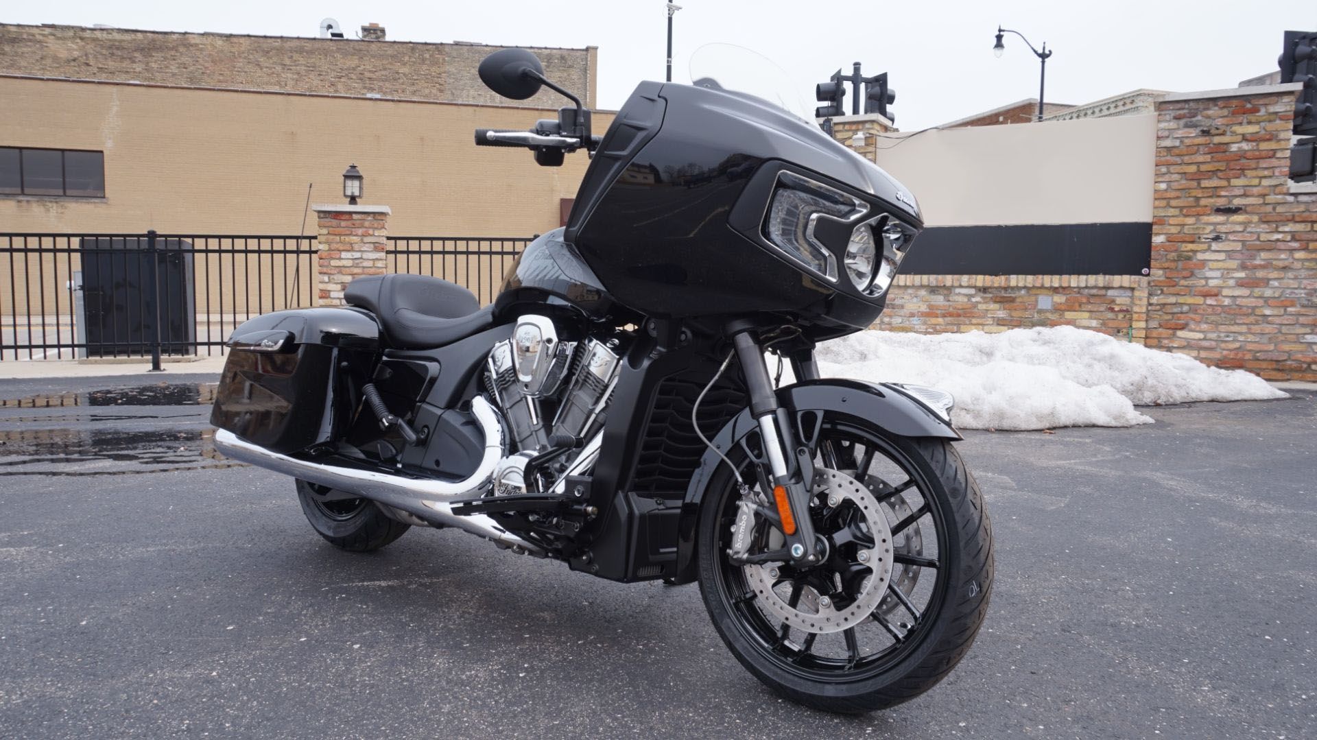 2023 Indian Motorcycle Challenger® in Racine, Wisconsin - Photo 3