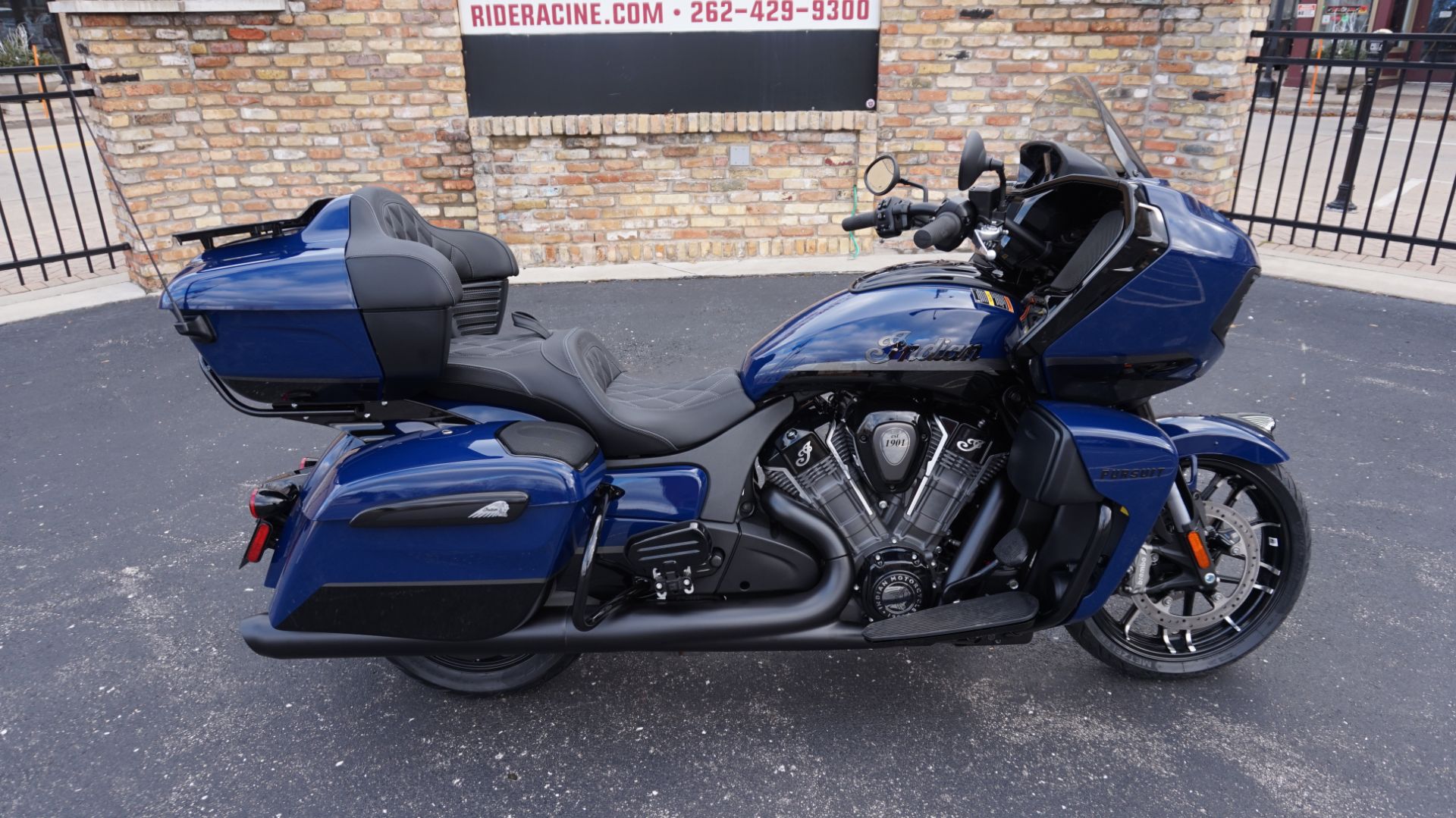 2024 Indian Motorcycle Pursuit® Dark Horse® with PowerBand Audio Package in Racine, Wisconsin - Photo 2