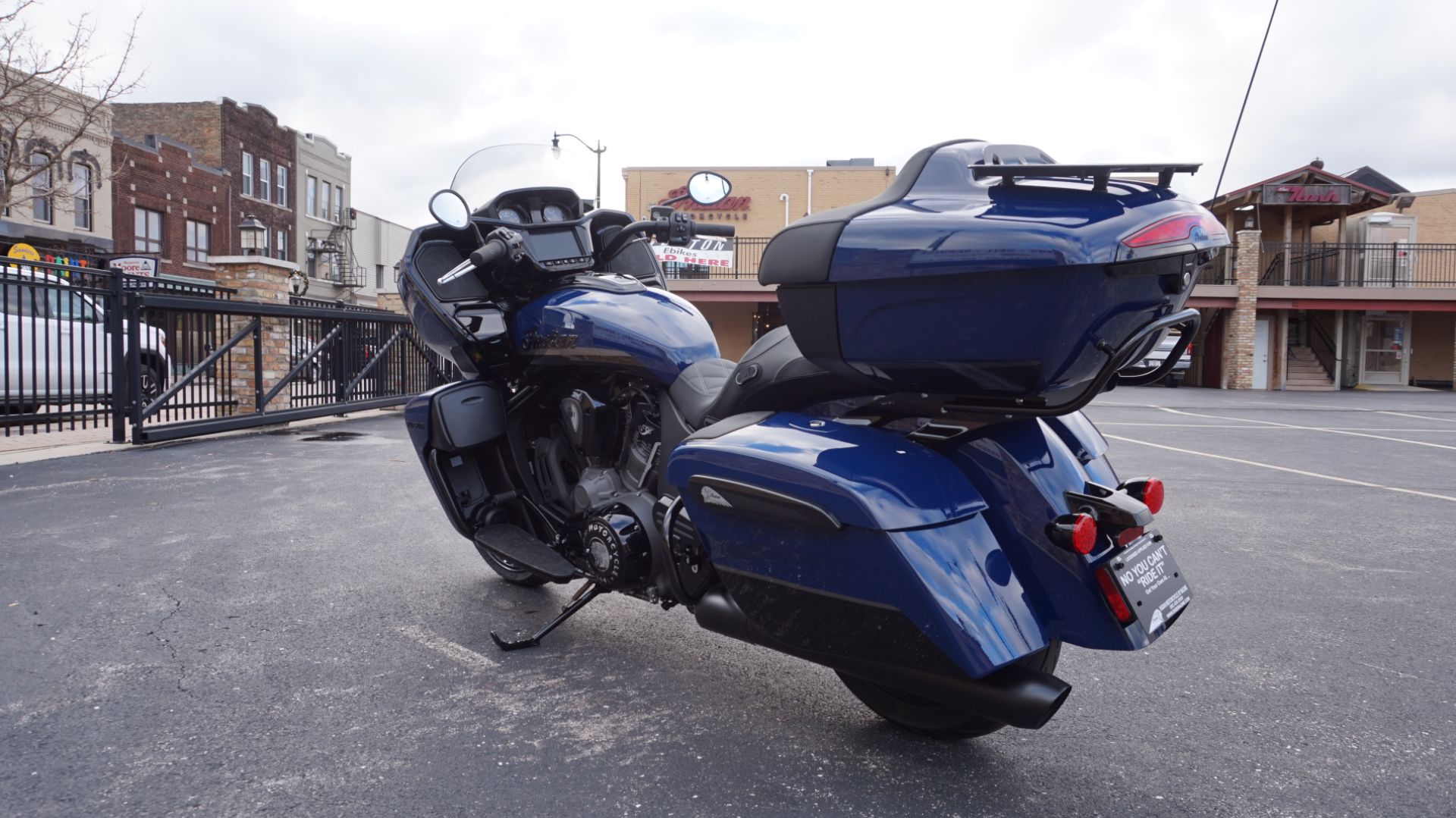 2024 Indian Motorcycle Pursuit® Dark Horse® with PowerBand Audio Package in Racine, Wisconsin - Photo 10