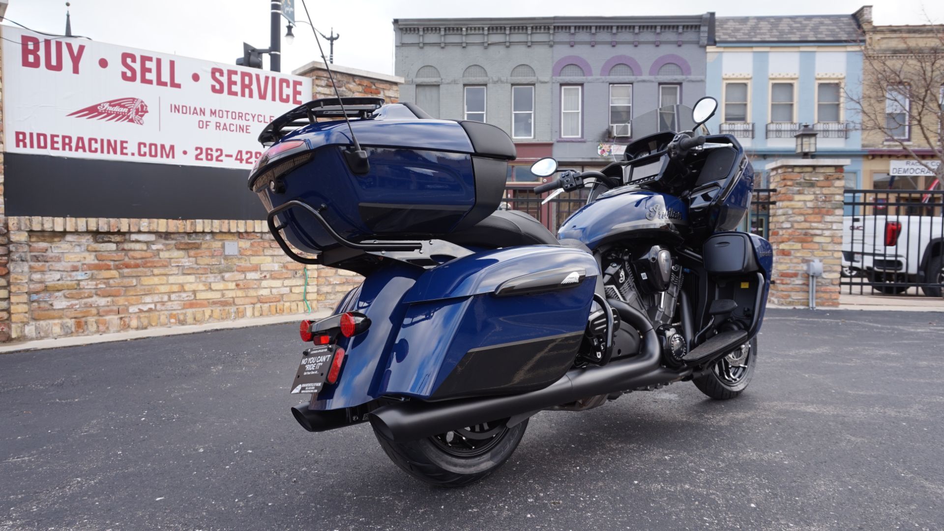 2024 Indian Motorcycle Pursuit® Dark Horse® with PowerBand Audio Package in Racine, Wisconsin - Photo 13