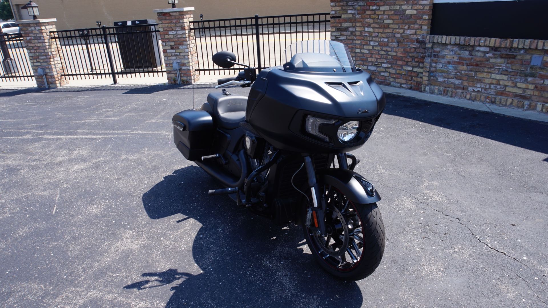 2020 Indian Motorcycle Challenger® Dark Horse® in Racine, Wisconsin - Photo 4