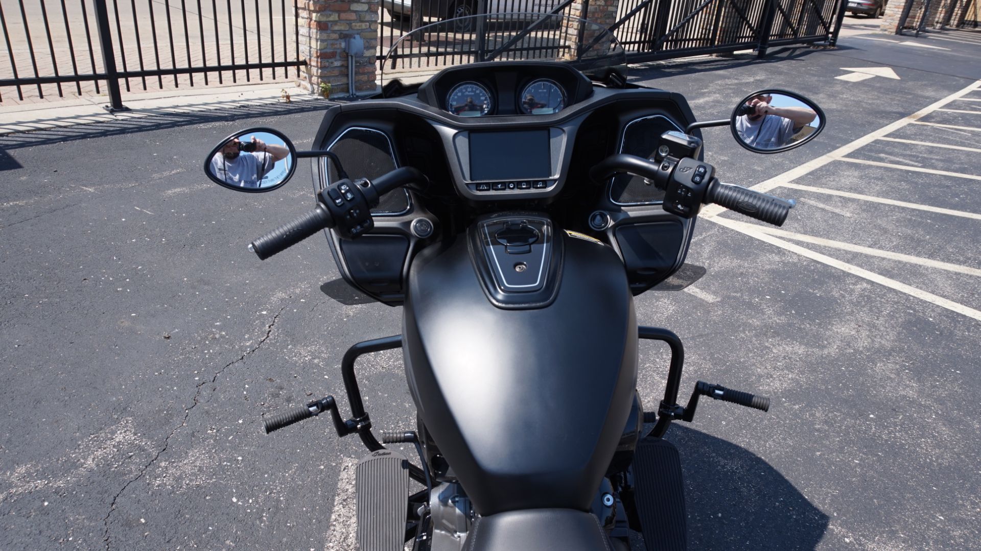 2020 Indian Motorcycle Challenger® Dark Horse® in Racine, Wisconsin - Photo 44