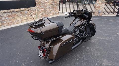 2023 Indian Motorcycle Roadmaster® Dark Horse® in Racine, Wisconsin - Photo 14
