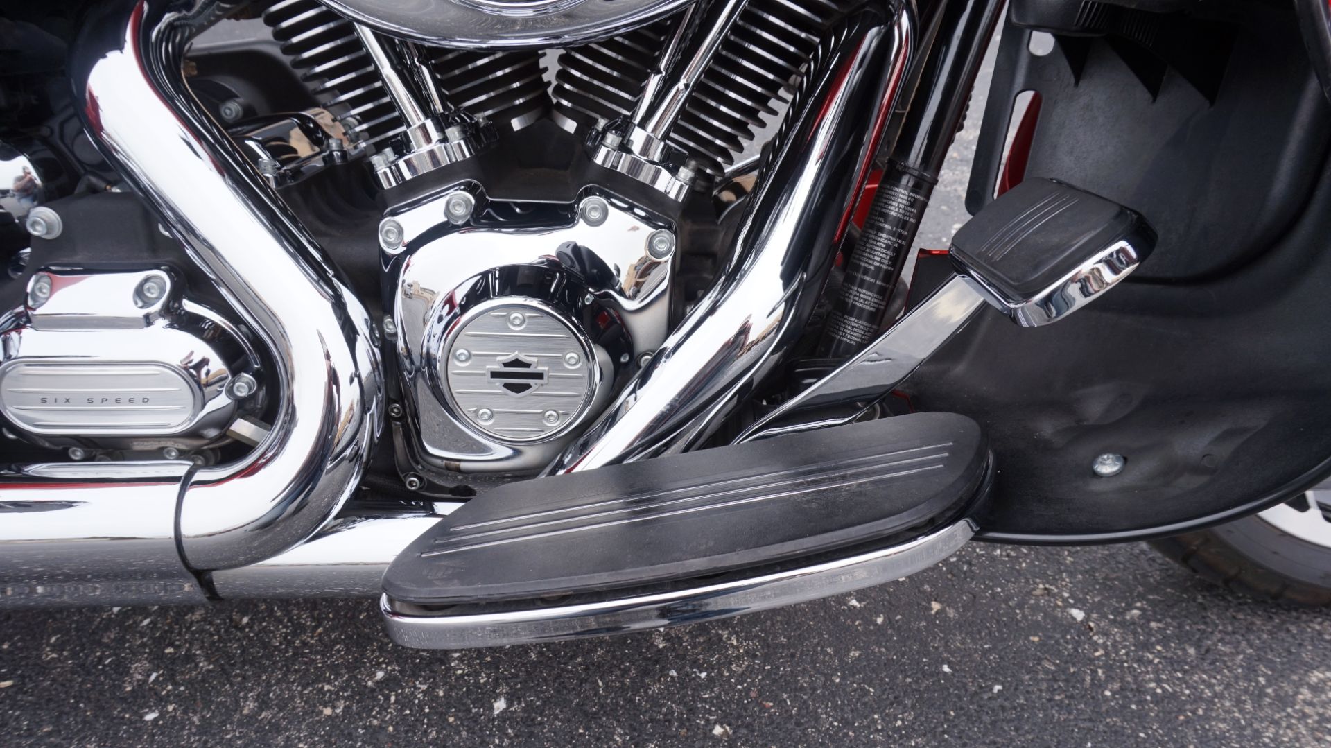 2013 Harley-Davidson Road Glide® Custom in Racine, Wisconsin - Photo 18