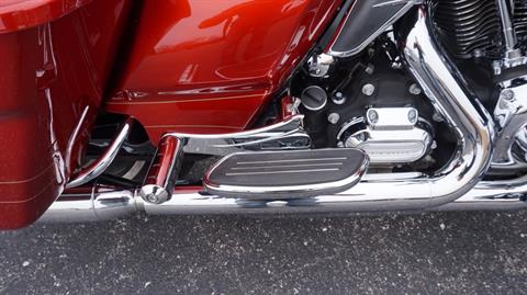 2013 Harley-Davidson Road Glide® Custom in Racine, Wisconsin - Photo 19