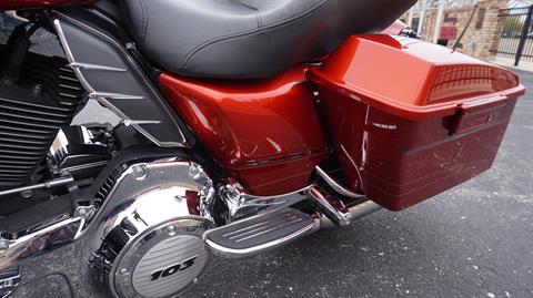 2013 Harley-Davidson Road Glide® Custom in Racine, Wisconsin - Photo 24