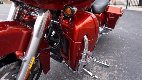 2013 Harley-Davidson Road Glide® Custom in Racine, Wisconsin - Photo 29