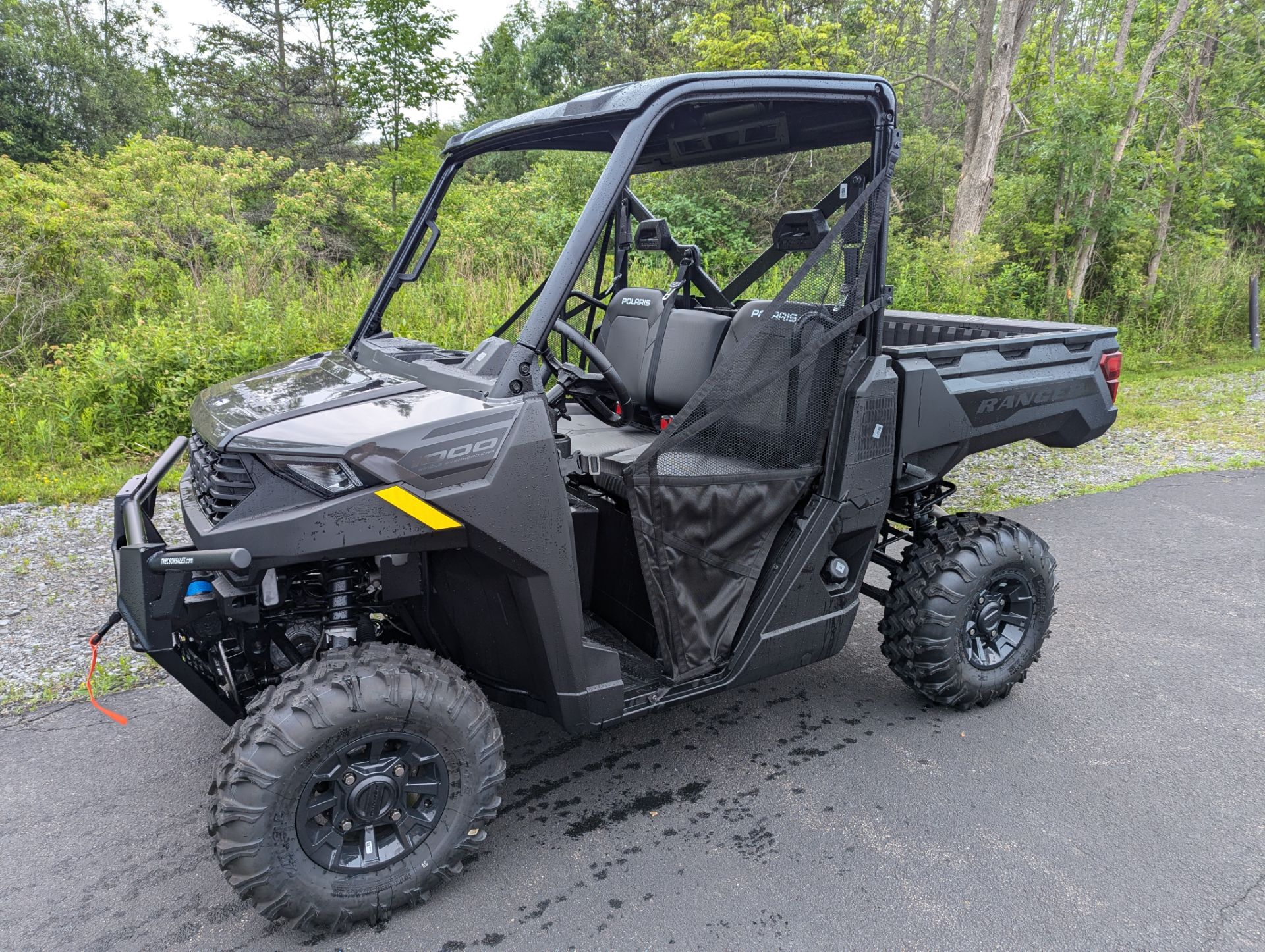 2025 Polaris Ranger 1000 Premium in Ontario, New York - Photo 2