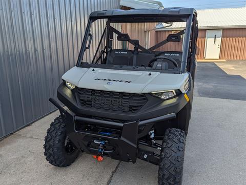 2025 Polaris Ranger 1000 Premium in Ontario, New York - Photo 4