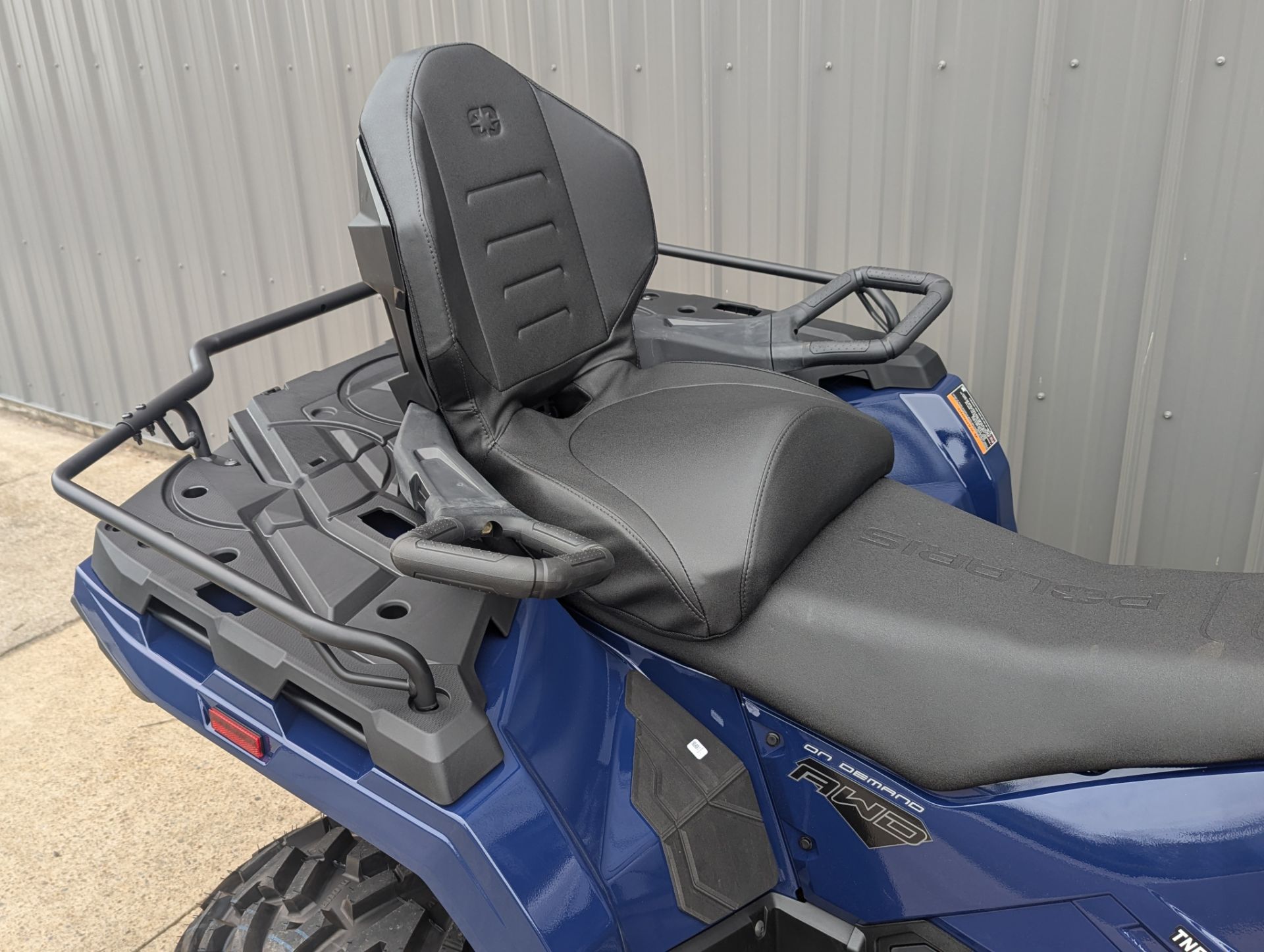 2025 Polaris Sportsman Touring 570 Premium in Ontario, New York - Photo 4