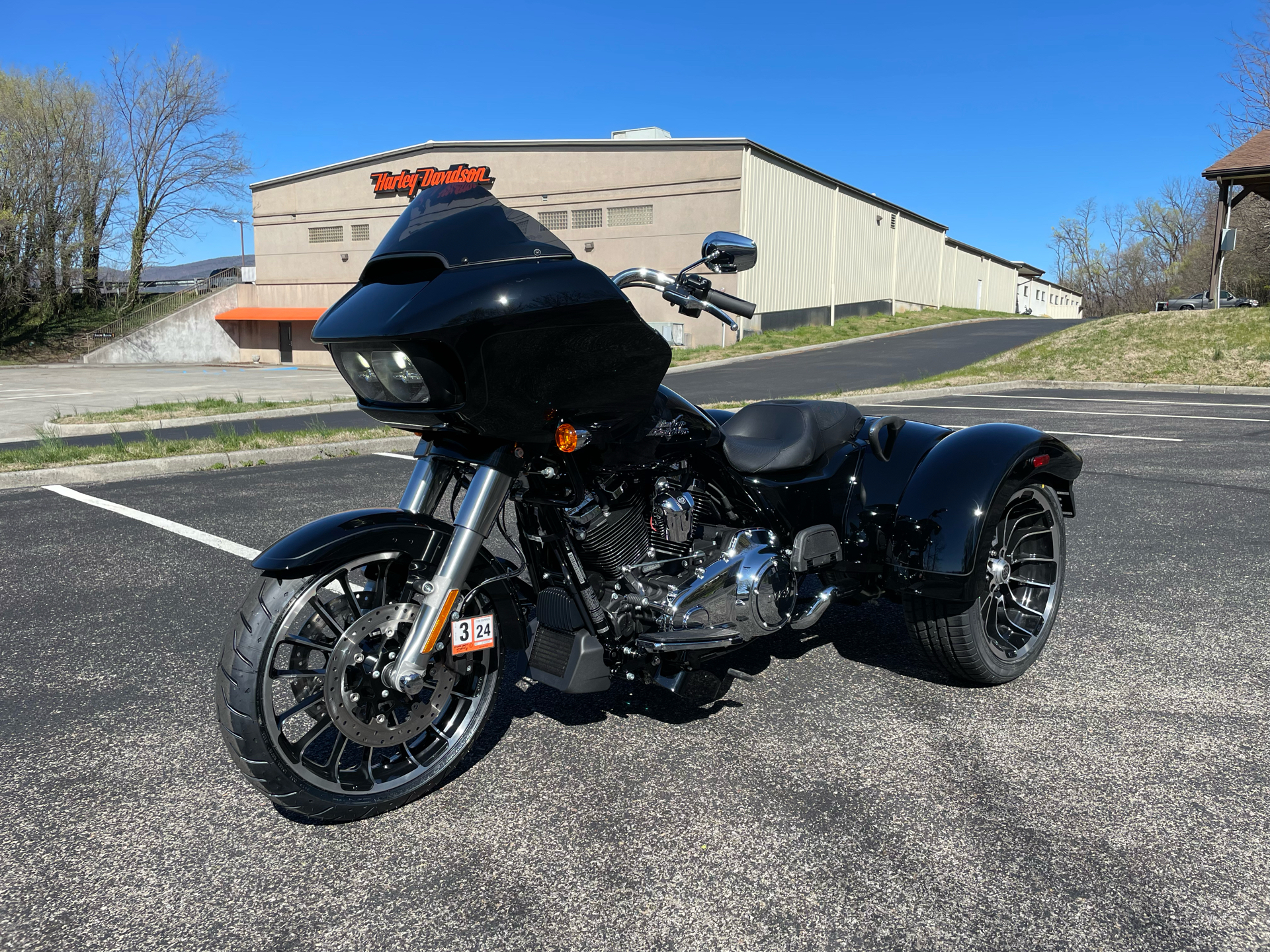 2023 Harley-Davidson Road Glide 3 in Roanoke, Virginia - Photo 8