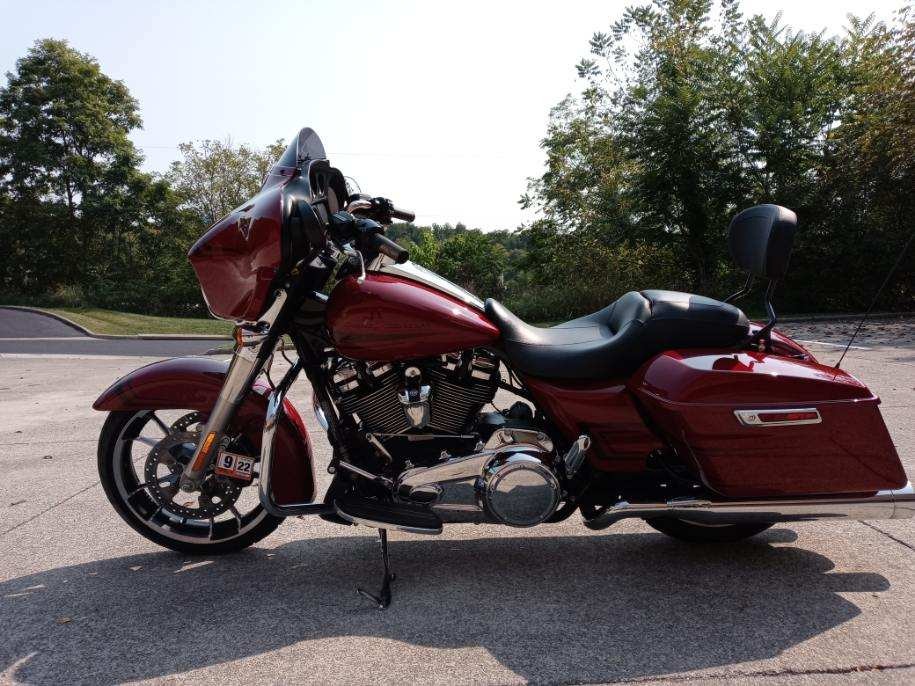 2020 Harley-Davidson Street Glide in Roanoke, Virginia - Photo 6