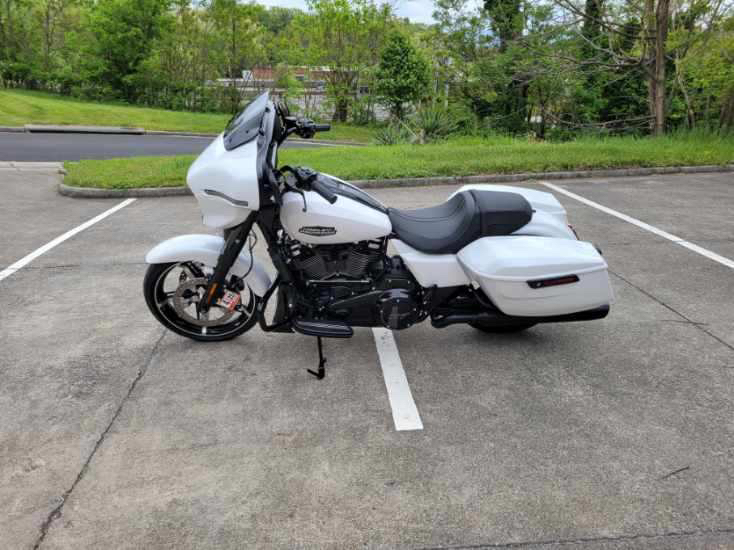 2024 Harley-Davidson Street Glide in Roanoke, Virginia - Photo 6