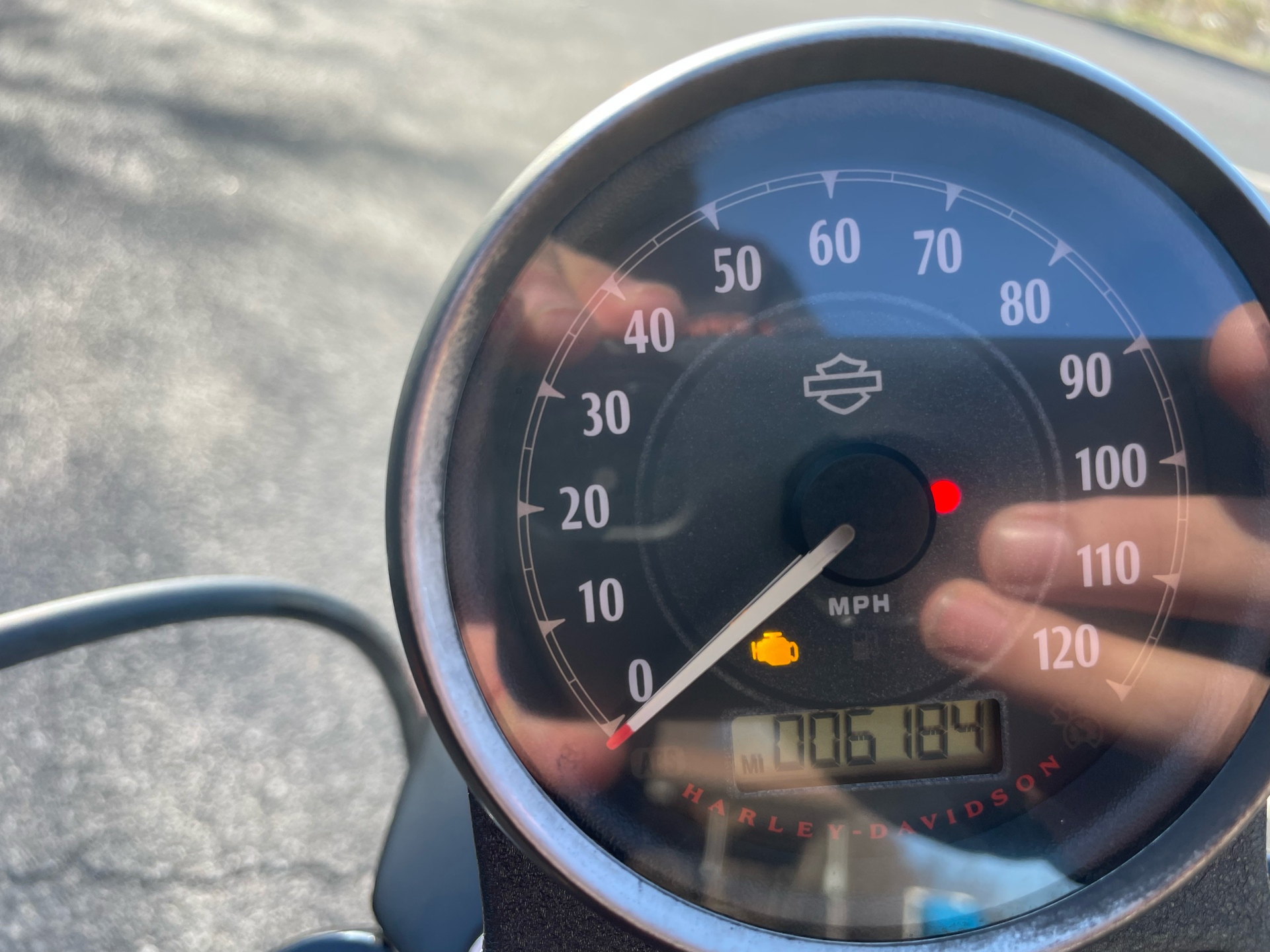 2019 Harley-Davidson Iron 883 in Roanoke, Virginia - Photo 9