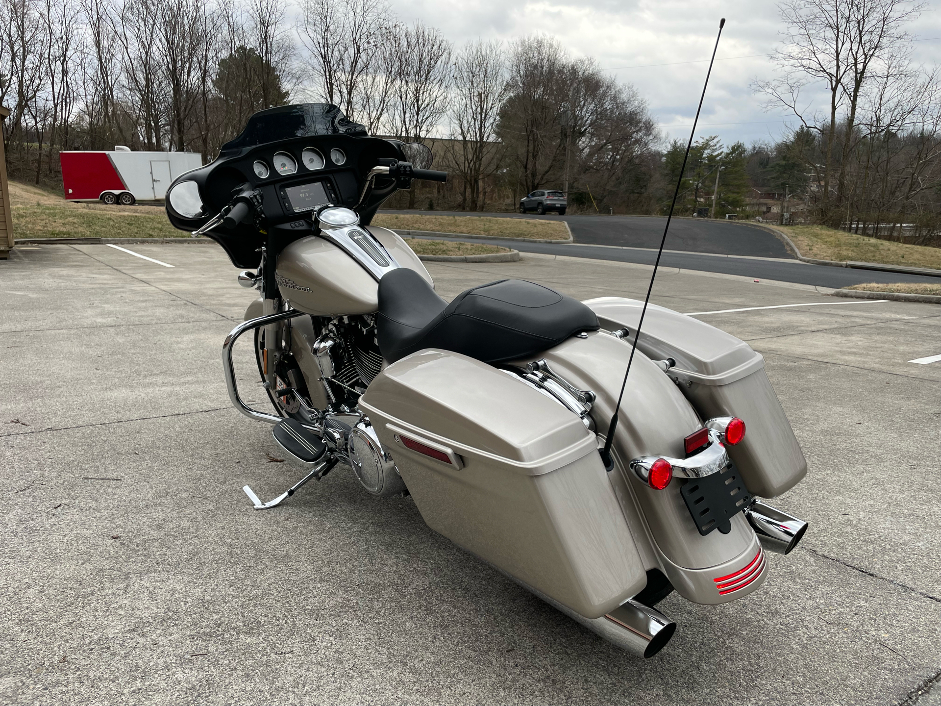 2018 Harley-Davidson Street Glide in Roanoke, Virginia - Photo 3