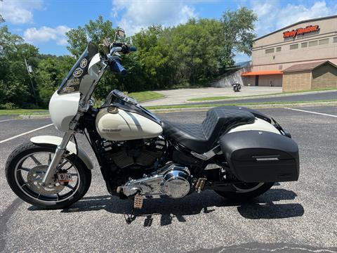 2018 Harley-Davidson Low Rider in Roanoke, Virginia - Photo 2