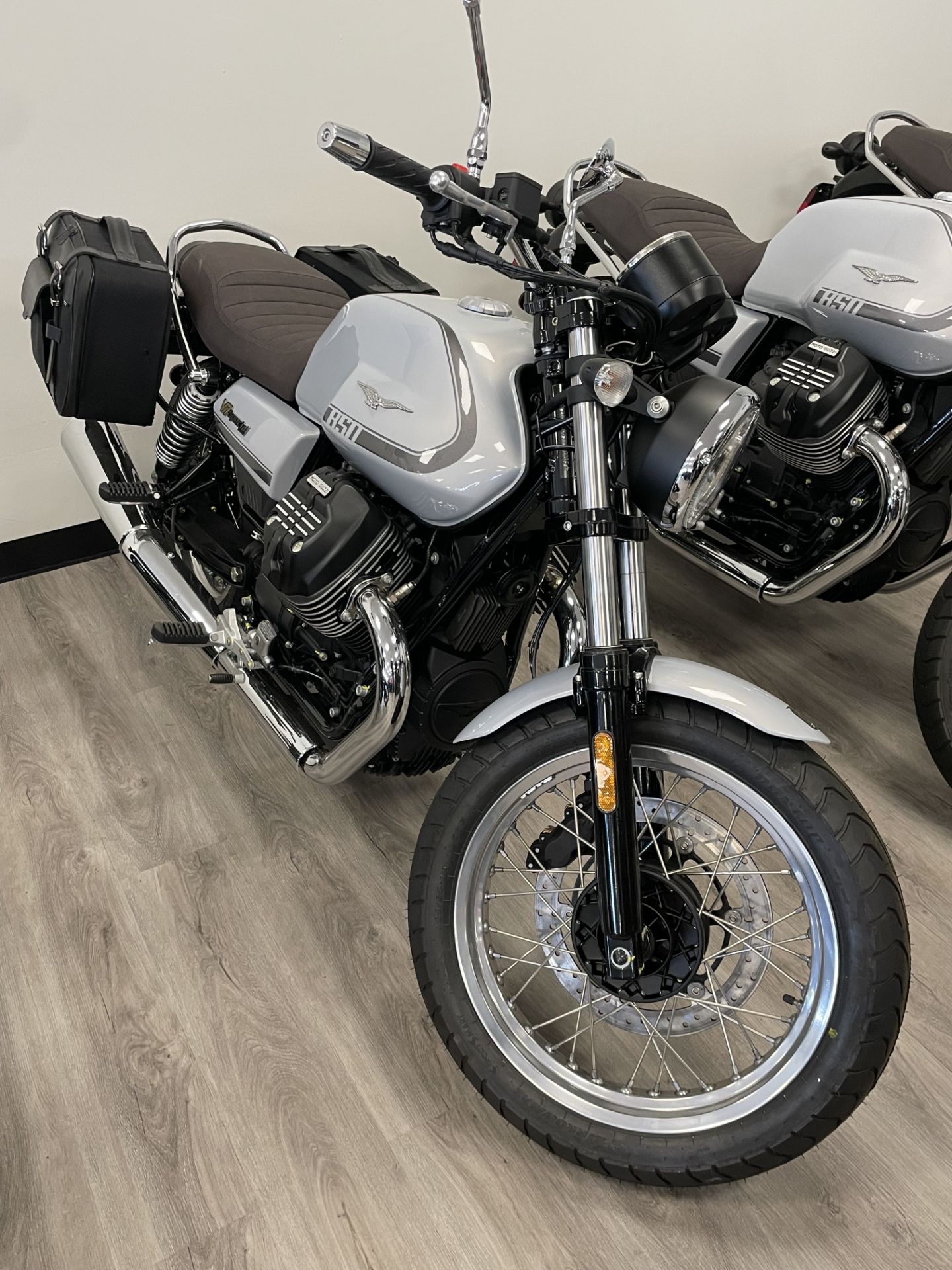 2021 Moto Guzzi V7 Special E5 in Knoxville, Tennessee - Photo 1