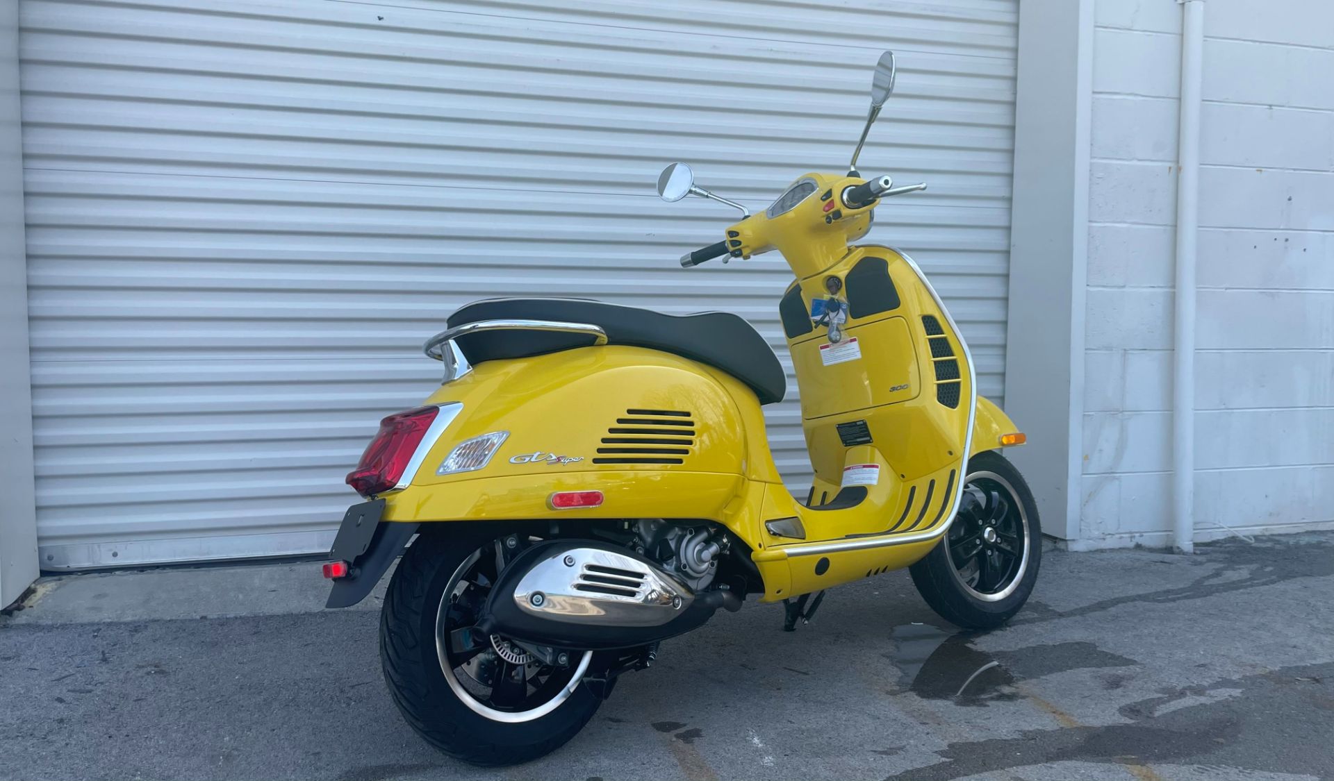 2022 Vespa GTS Super 300 HPE in Knoxville, Tennessee - Photo 1