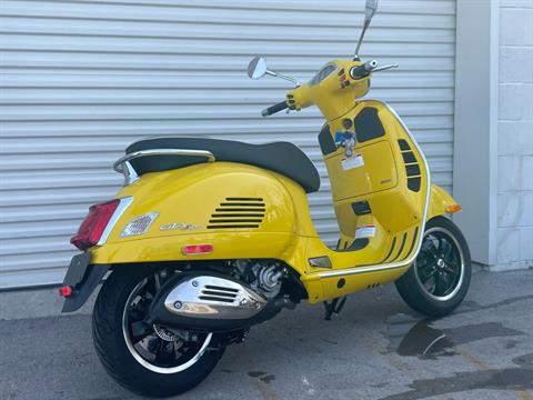 2022 Vespa GTS Super 300 HPE in Knoxville, Tennessee - Photo 2