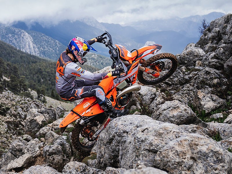 2024 KTM 300 XC-W Hardenduro in Gunnison, Colorado - Photo 8