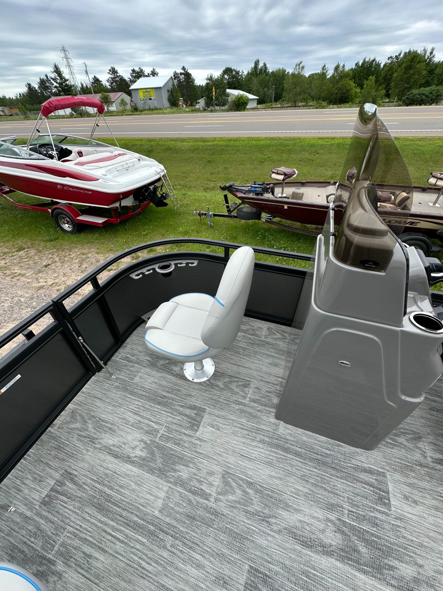 2024 Qwest Pontoons  8518 AQ XRE FISH L in Iron Mountain, Michigan - Photo 10