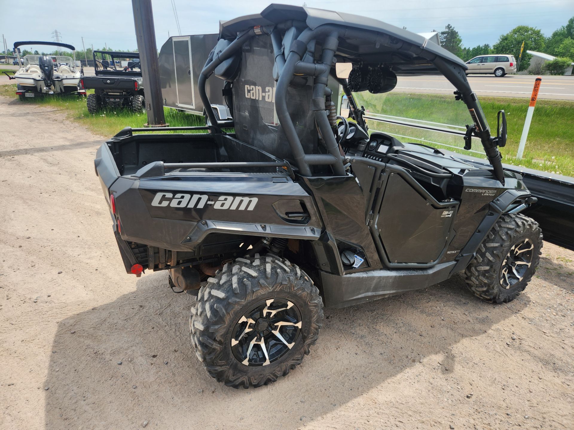 2018 Can-Am Commander Limited in Iron Mountain, Michigan - Photo 5