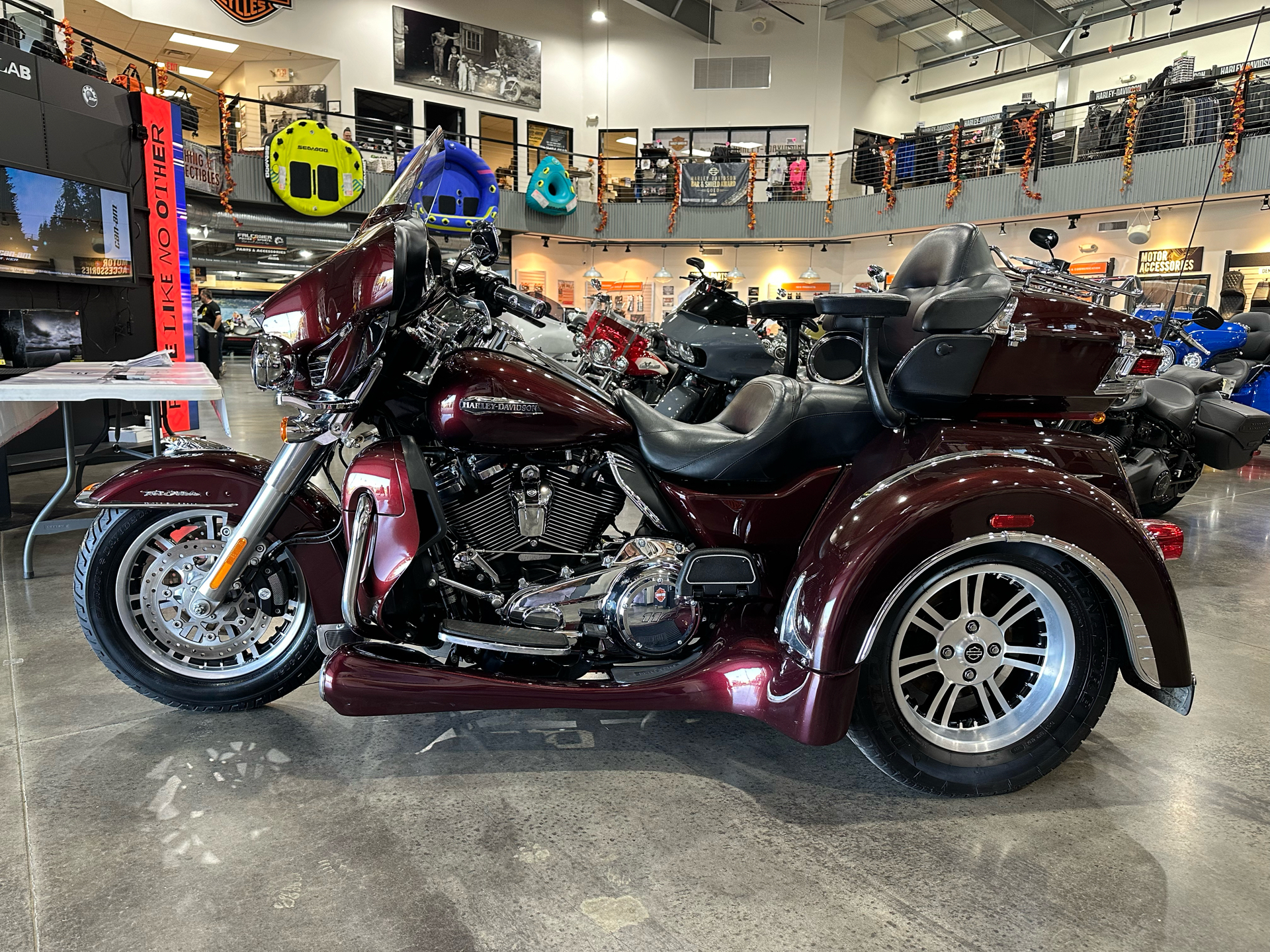 2019 Harley-Davidson Tri Glide® Ultra in Falconer, New York - Photo 10