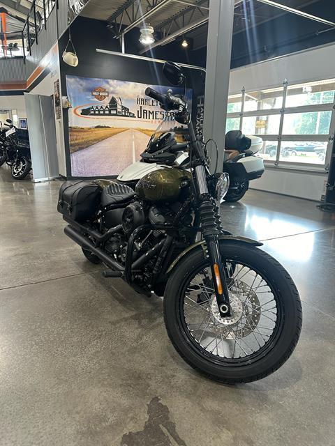 2018 Harley-Davidson Street Bob® 107 in Falconer, New York - Photo 2