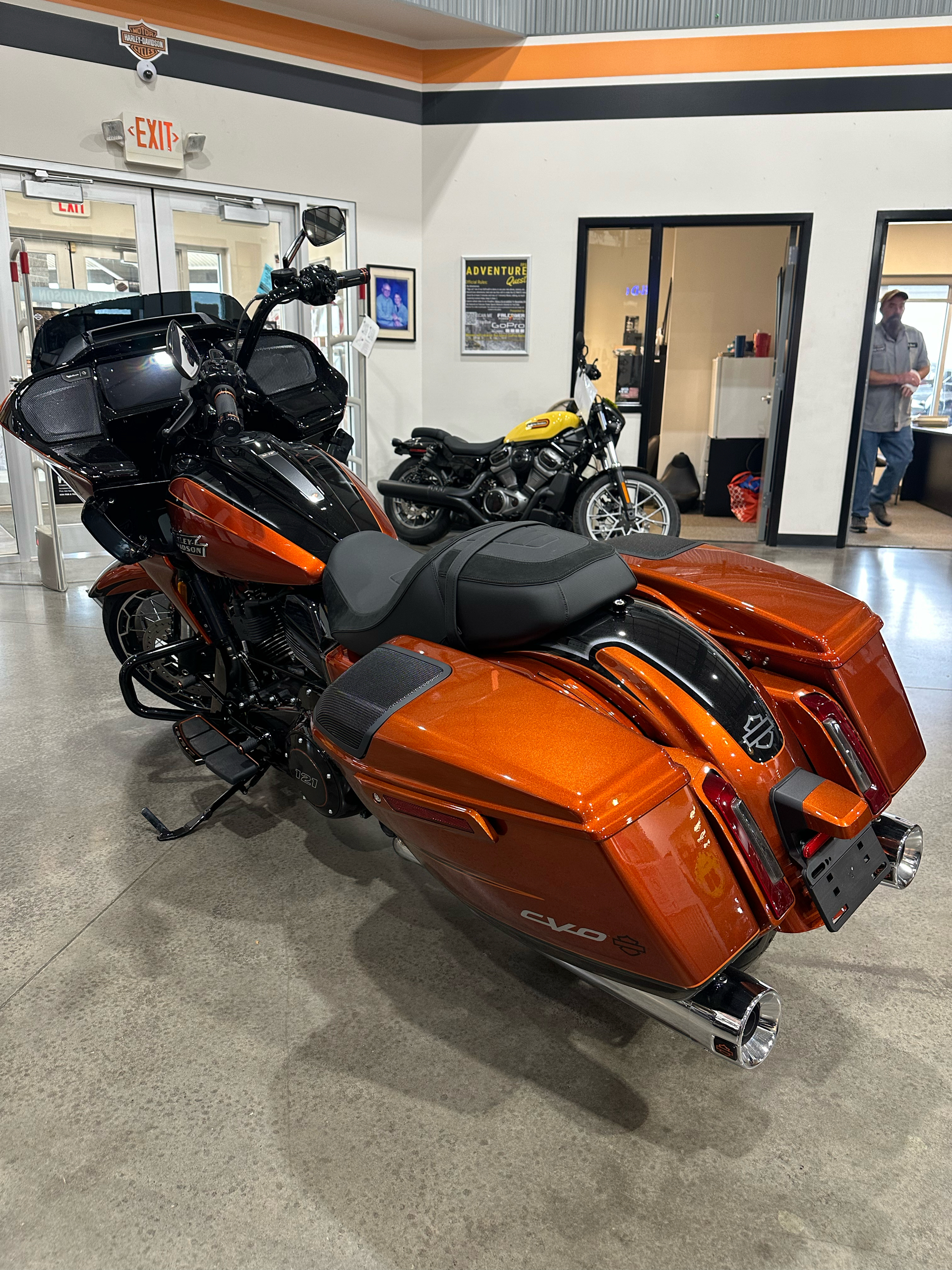 2023 Harley-Davidson CVO™ Road Glide® in Falconer, New York - Photo 6