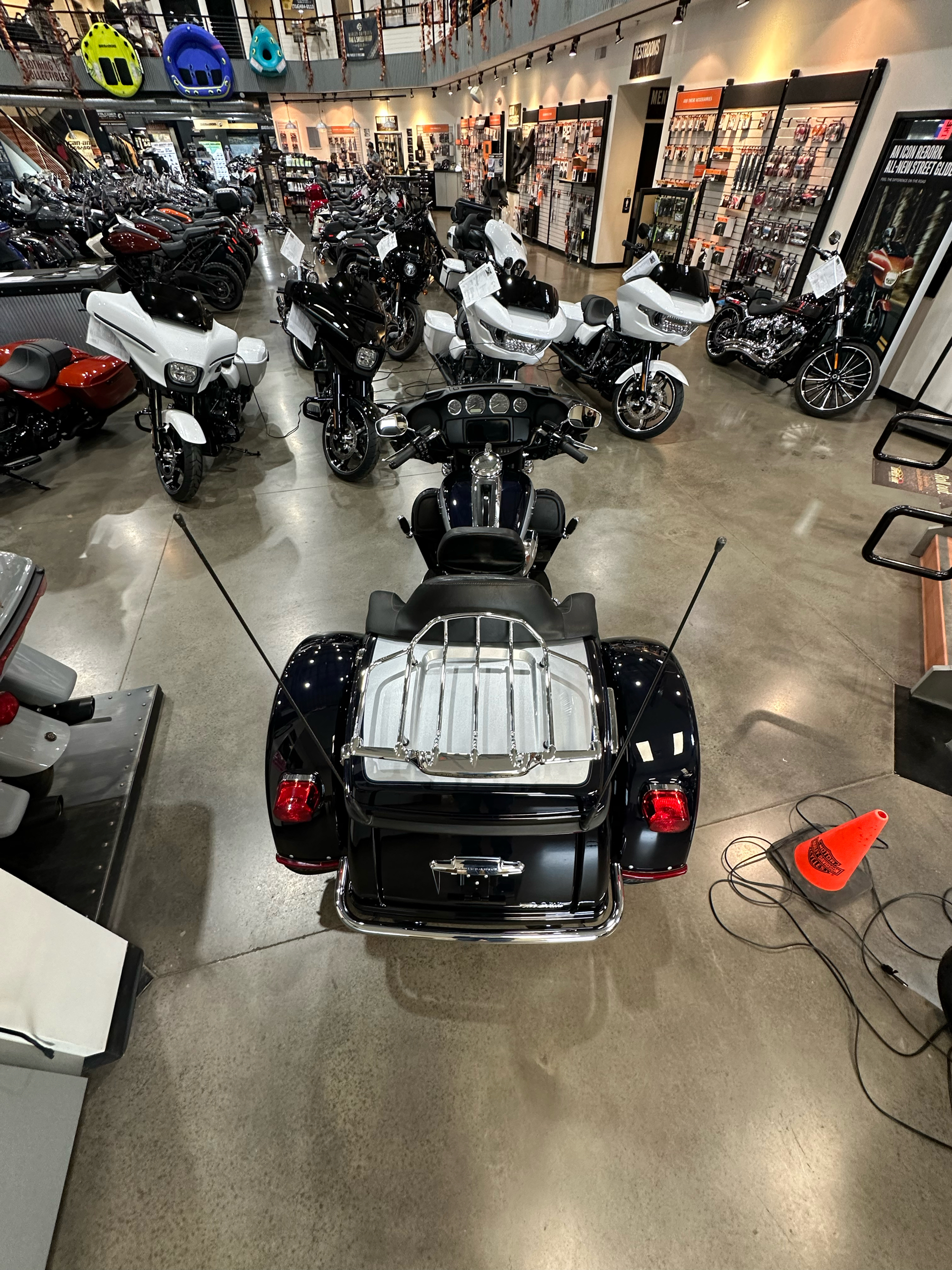 2019 Harley-Davidson Tri Glide® Ultra in Falconer, New York - Photo 8