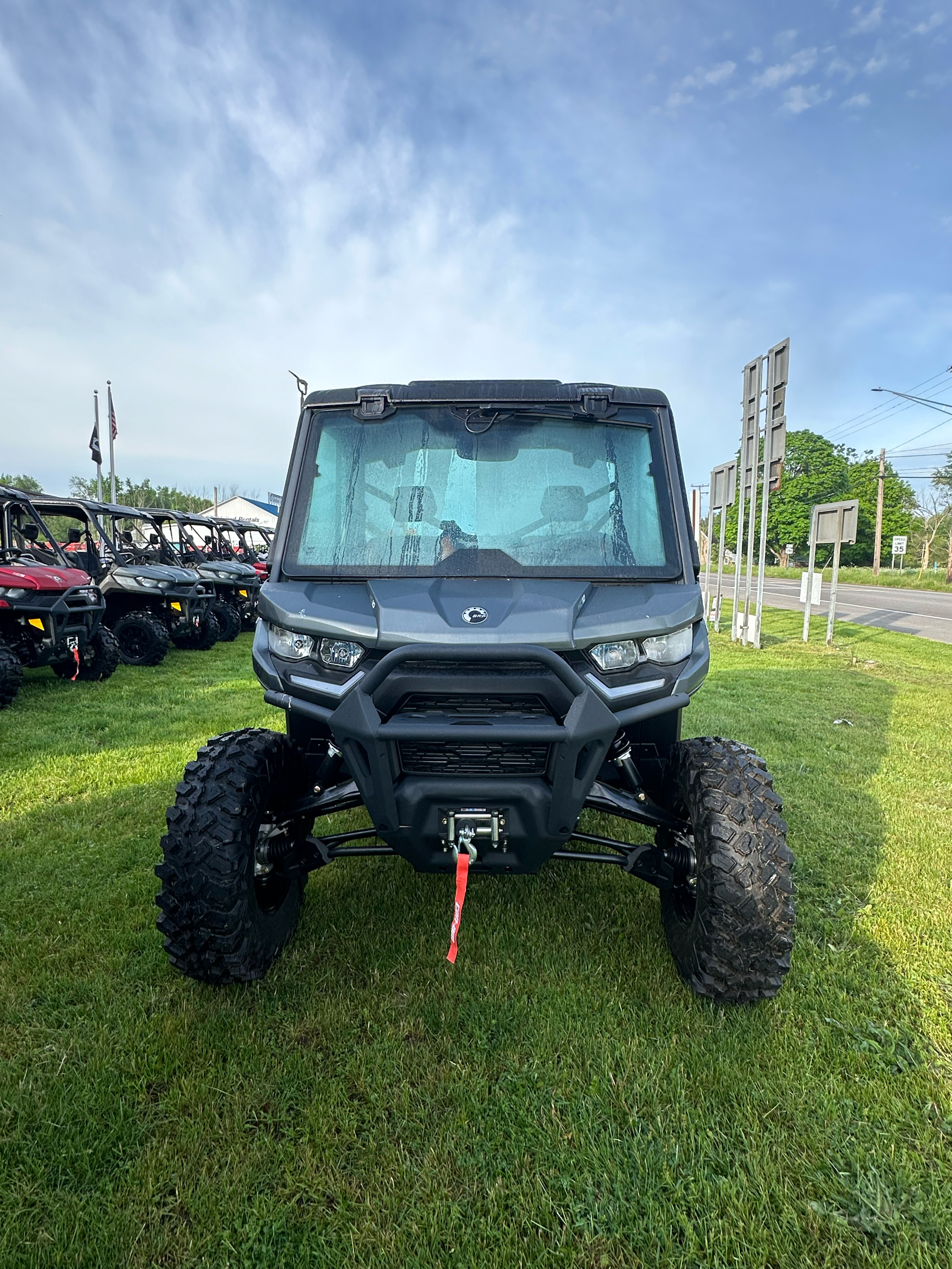 2024 Can-Am Defender Limited in Falconer, New York - Photo 3