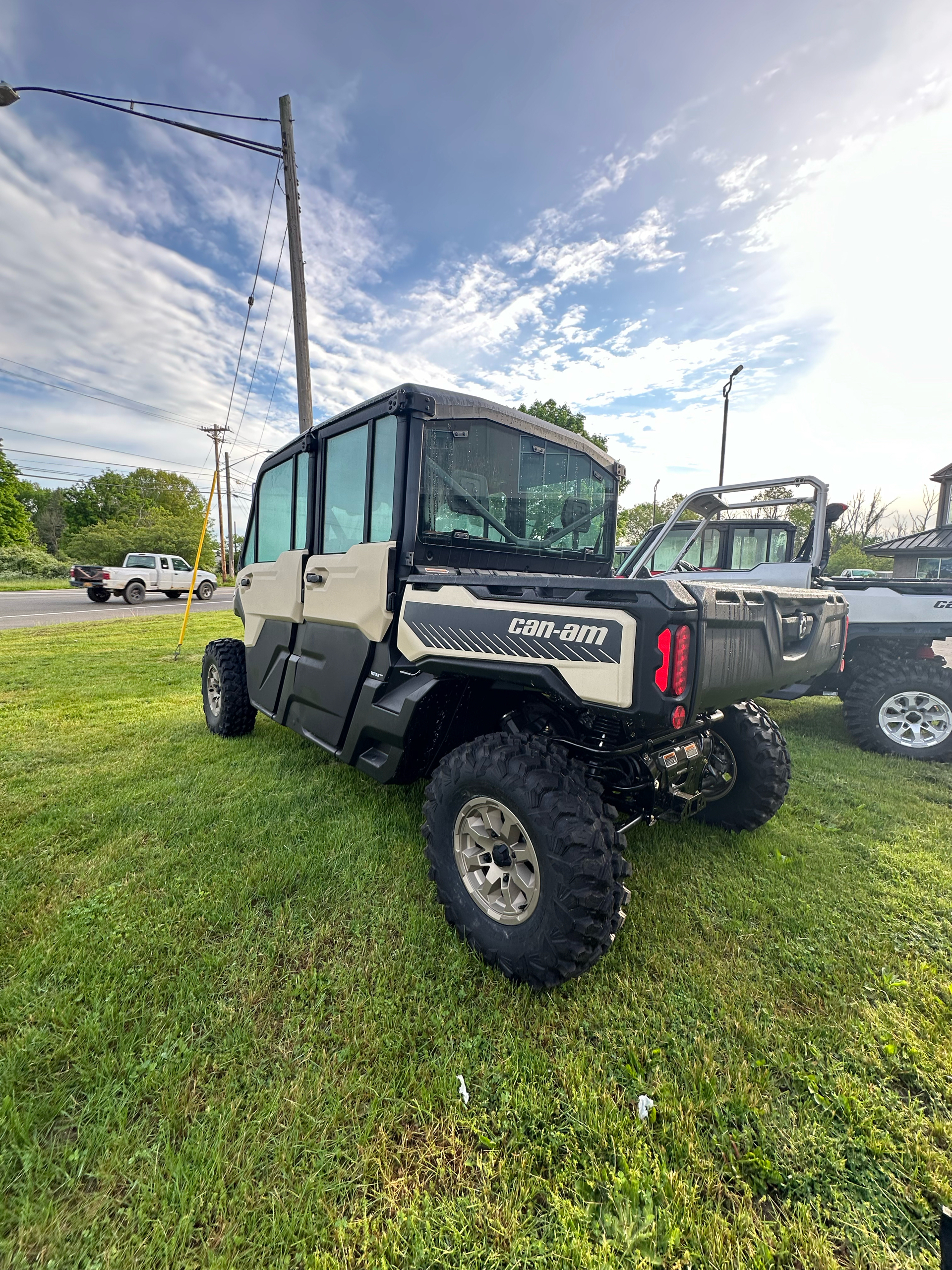 2024 Can-Am Defender MAX Limited in Falconer, New York - Photo 6