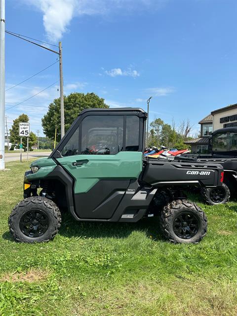 2025 Can-Am Defender DPS CAB in Falconer, New York - Photo 3