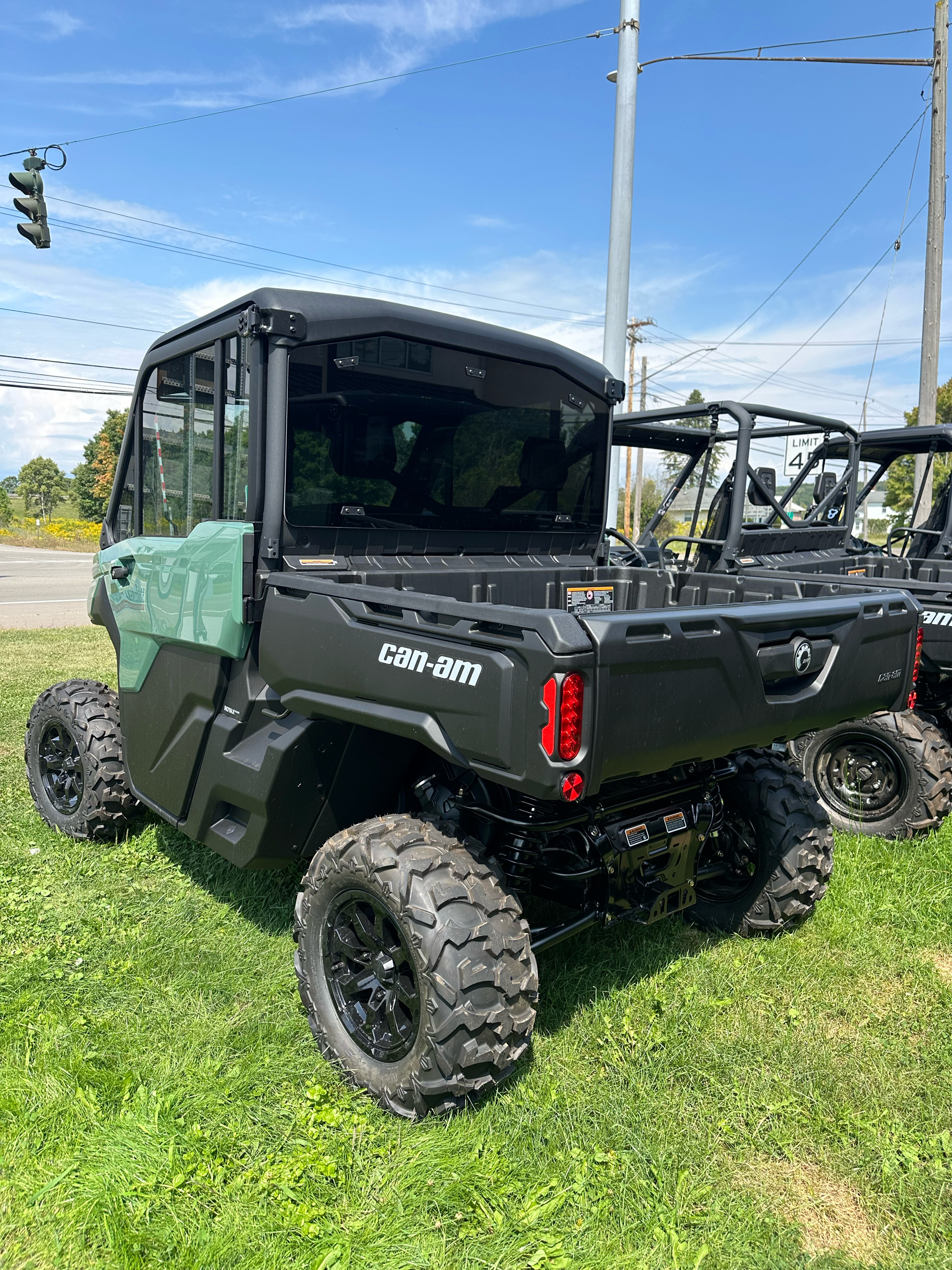 2025 Can-Am Defender DPS CAB in Falconer, New York - Photo 4