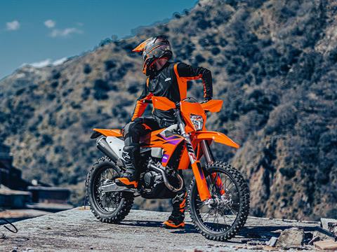 2024 KTM 450 XCF-W in Warrenton, Oregon - Photo 17