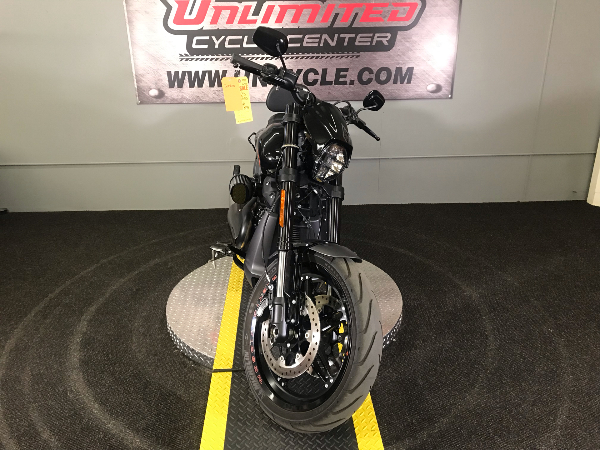2019 Harley-Davidson FXDR™ 114 in Tyrone, Pennsylvania - Photo 6