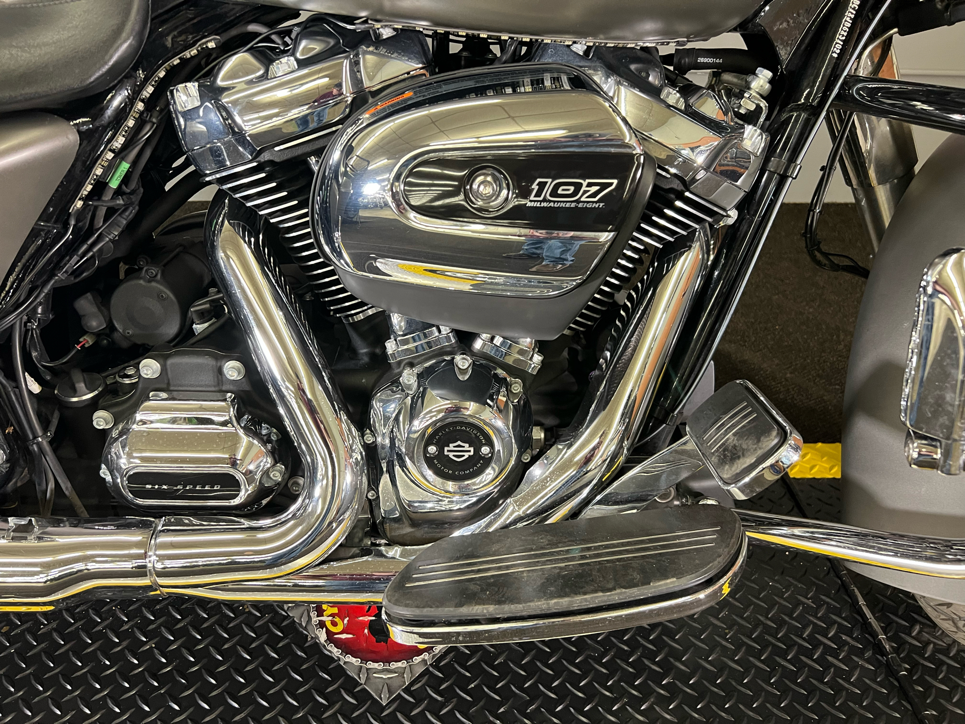 2018 Harley-Davidson Street Glide® in Tyrone, Pennsylvania - Photo 3
