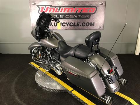 2018 Harley-Davidson Street Glide® in Tyrone, Pennsylvania - Photo 10
