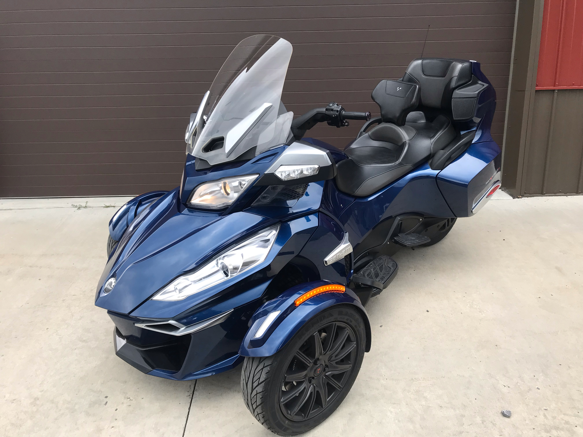 2016 Can-Am Spyder RT-S SE6 in Tyrone, Pennsylvania - Photo 1