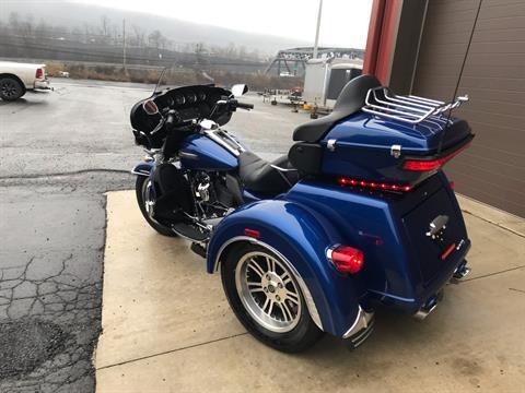 2017 Harley-Davidson Tri Glide® Ultra in Tyrone, Pennsylvania - Photo 10
