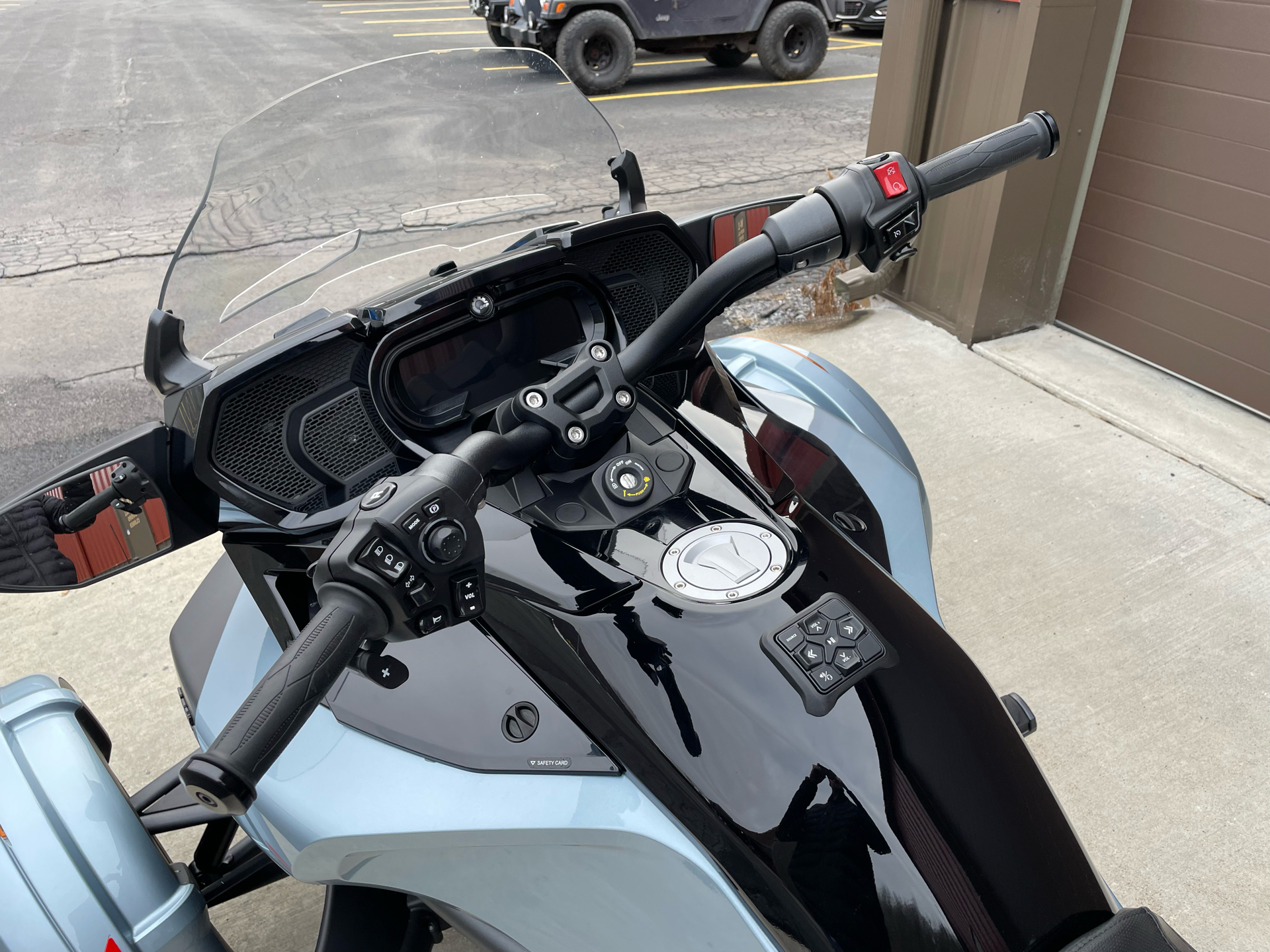 2021 Can-Am Spyder F3-T in Tyrone, Pennsylvania - Photo 8
