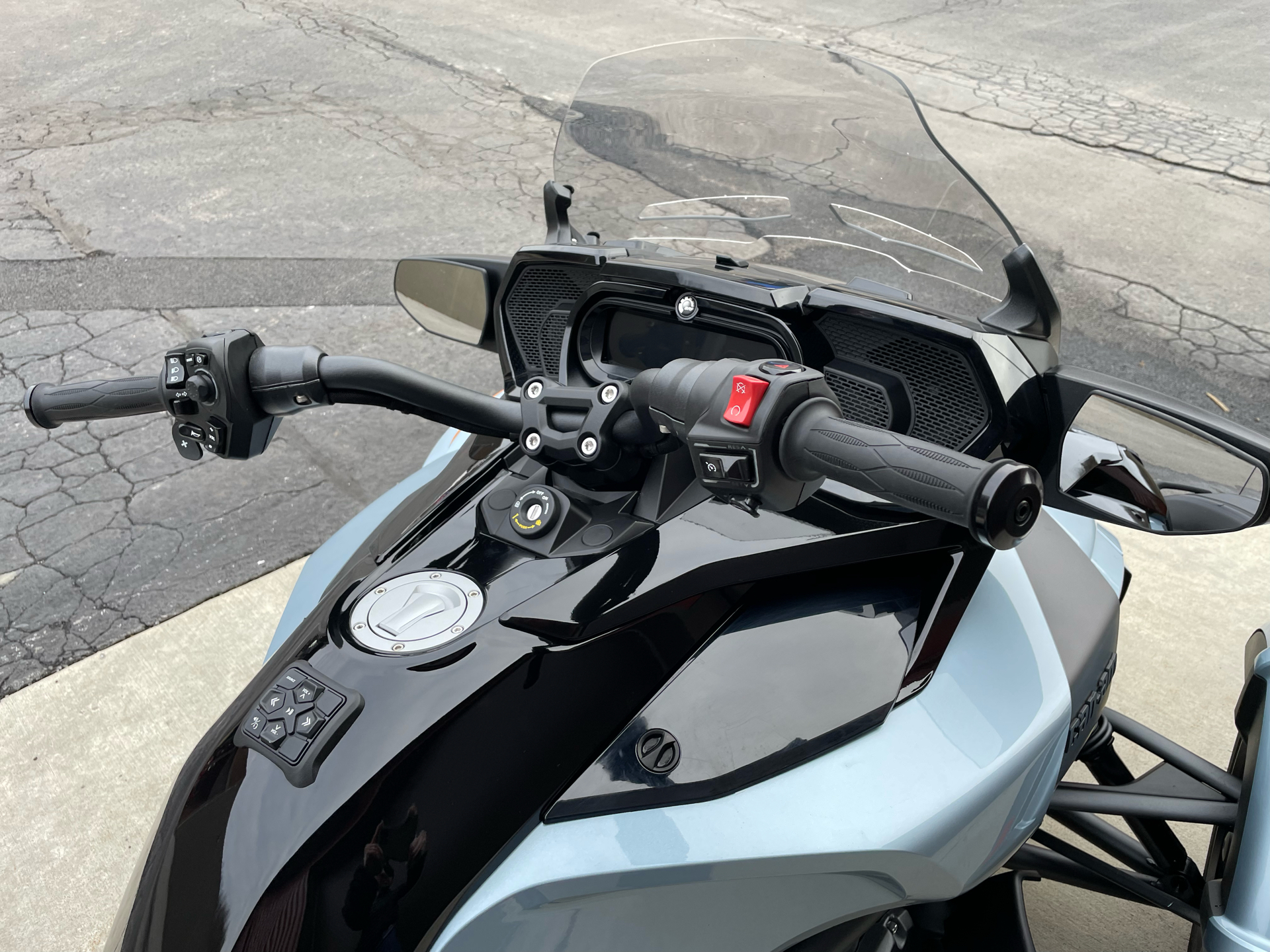 2021 Can-Am Spyder F3-T in Tyrone, Pennsylvania - Photo 10