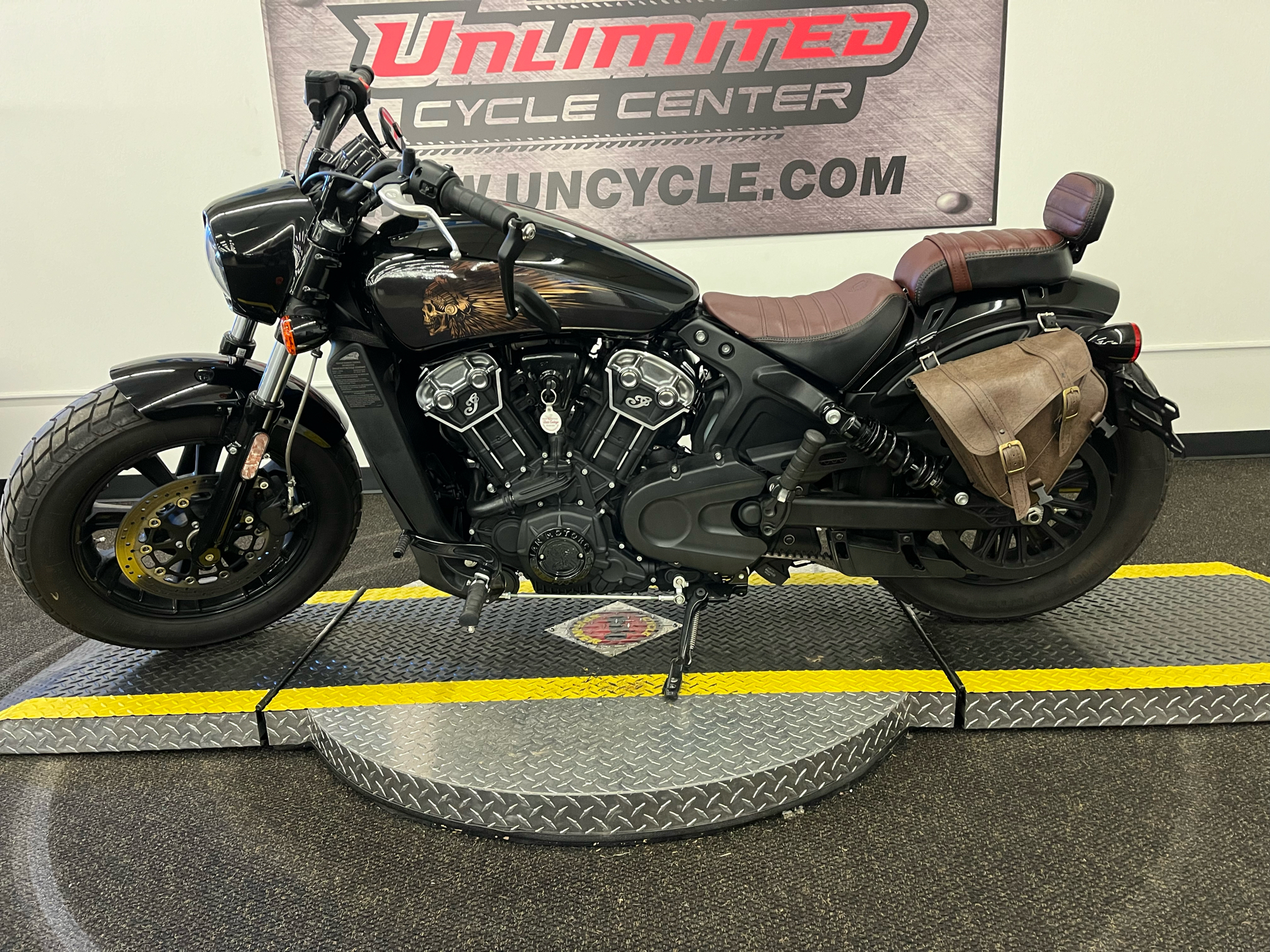 2023 Indian Motorcycle Scout® Bobber in Tyrone, Pennsylvania - Photo 10
