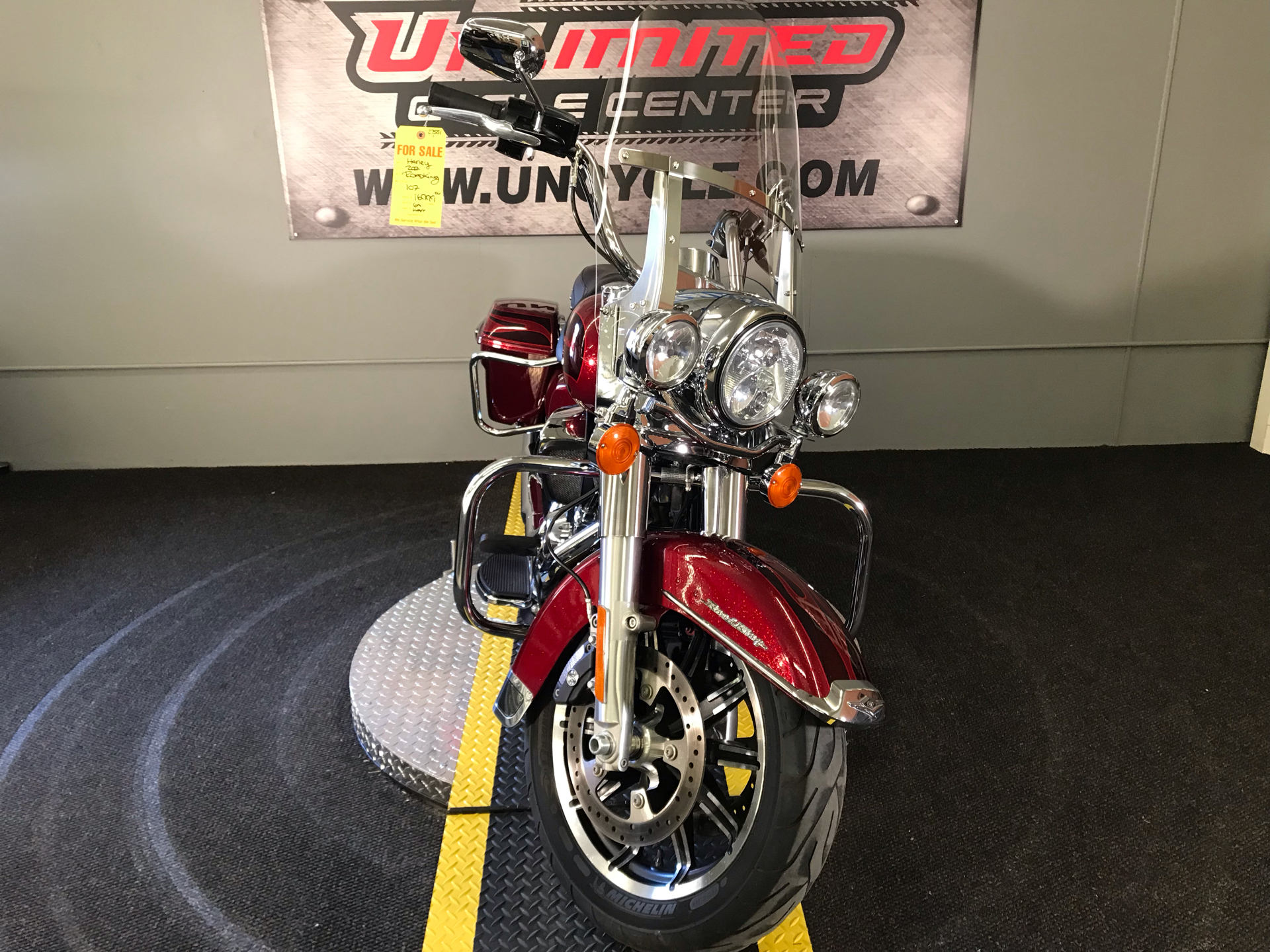 2017 Harley-Davidson Road King® in Tyrone, Pennsylvania - Photo 6