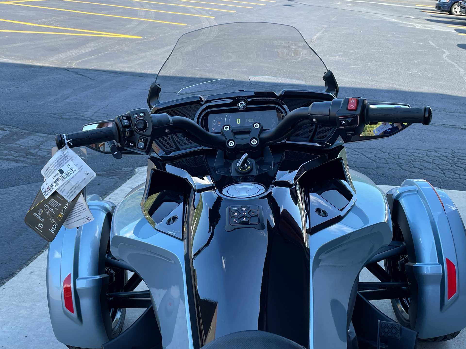 2022 Can-Am Spyder F3-T in Tyrone, Pennsylvania - Photo 6