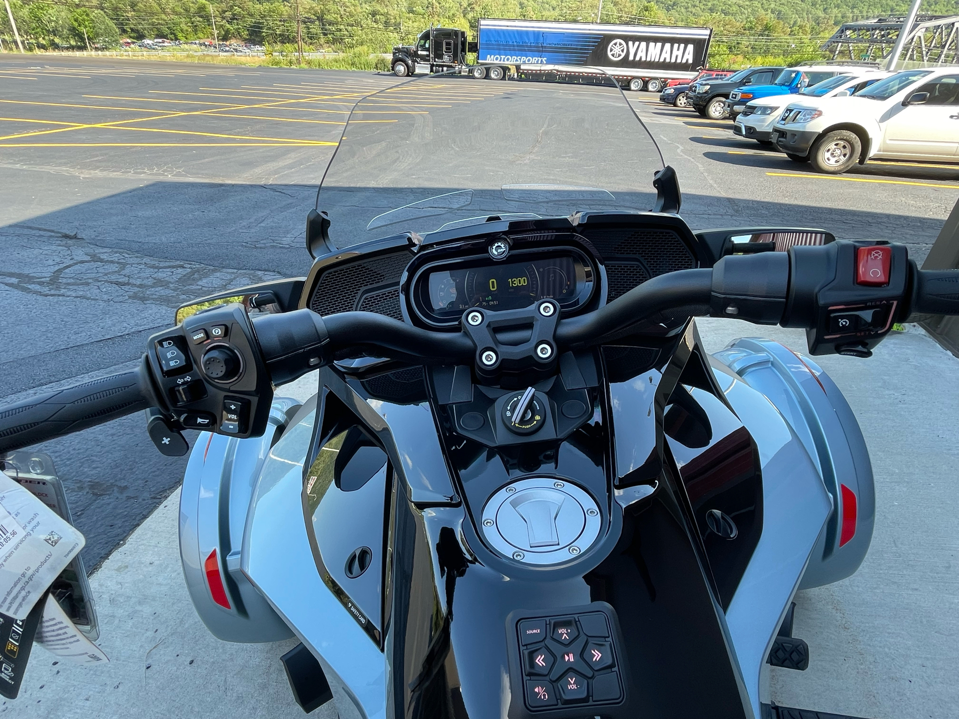 2022 Can-Am Spyder F3-T in Tyrone, Pennsylvania - Photo 7