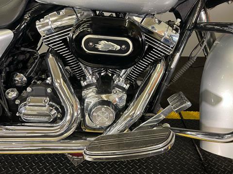 2010 Harley-Davidson Street Glide® in Tyrone, Pennsylvania - Photo 2