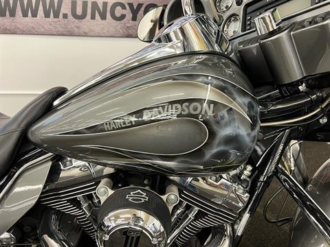 2010 Harley-Davidson Street Glide® in Tyrone, Pennsylvania - Photo 4