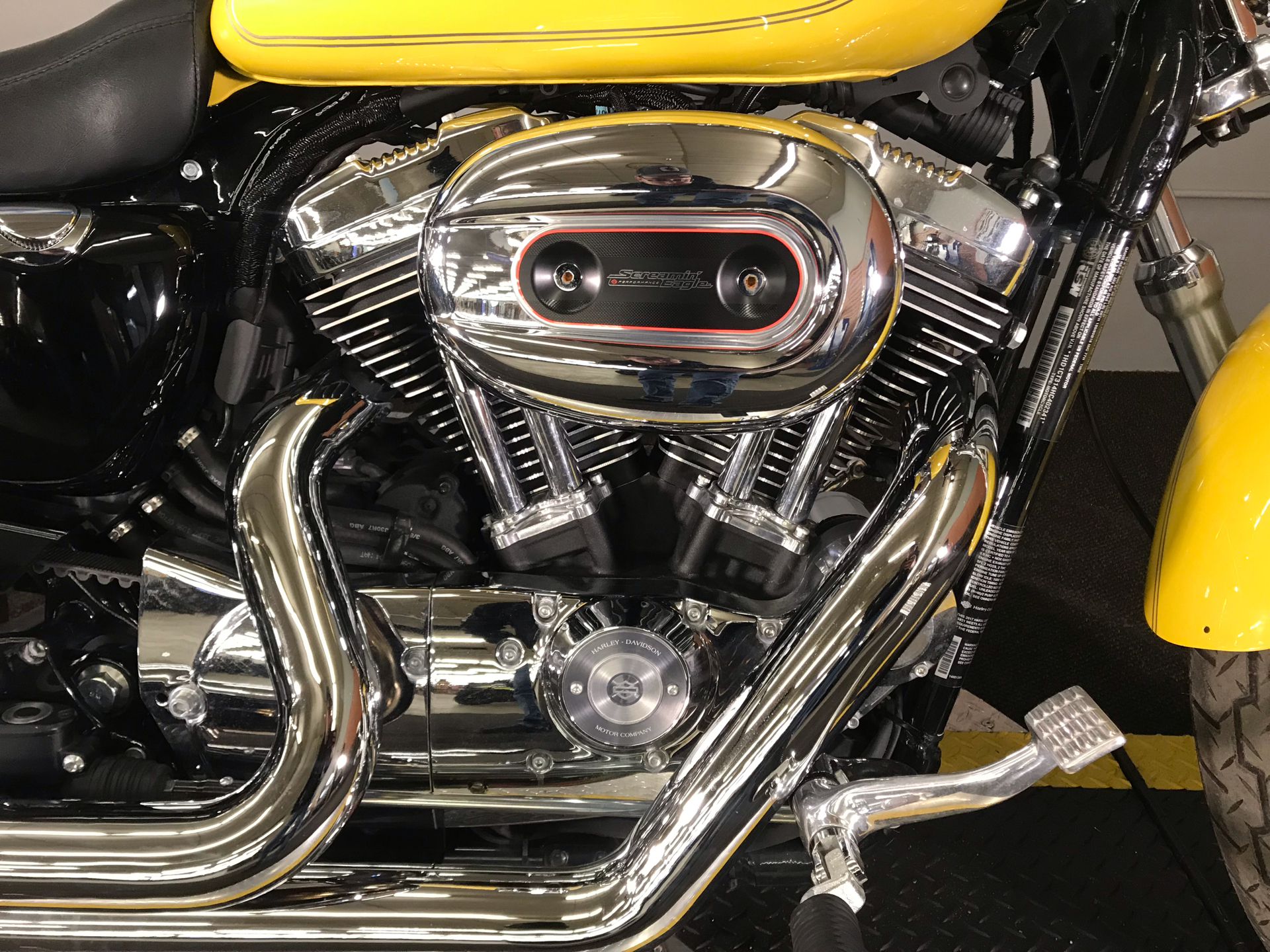 2017 Harley-Davidson 1200 Custom in Tyrone, Pennsylvania - Photo 3